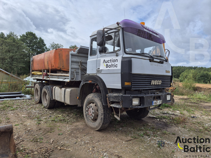 Iveco 260-34 - Autocisterna: foto 2 Iveco 260-34 - Autocisterna: foto 2