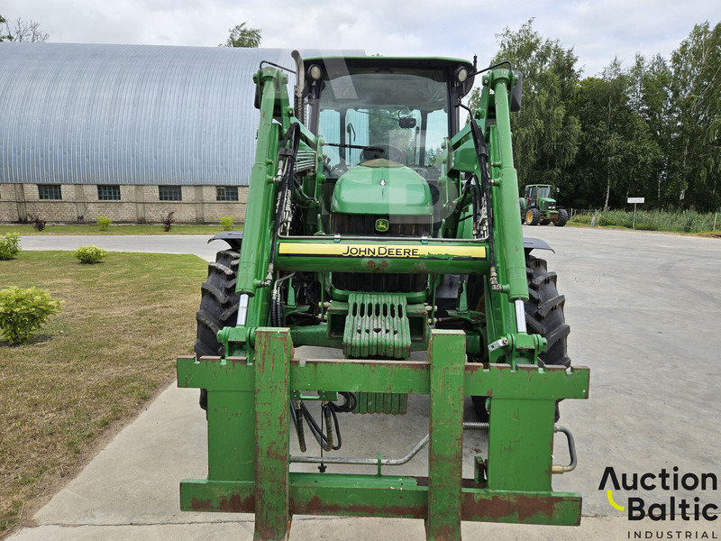 John Deere 5100 R - Traktorius: foto 3 John Deere 5100 R - Traktorius: foto 3