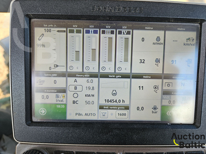 John Deere 6215 R - Traktorius: foto 5 John Deere 6215 R - Traktorius: foto 5