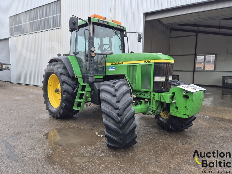 John Deere 7710 - Traktorius: foto 1 John Deere 7710 - Traktorius: foto 1