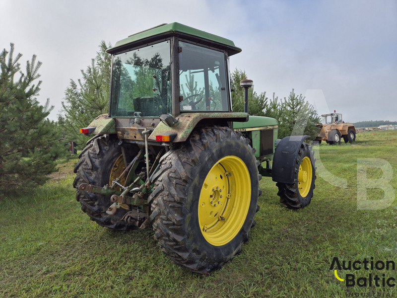 John Deere MFWD - Traktorius: foto 3 John Deere MFWD - Traktorius: foto 3
