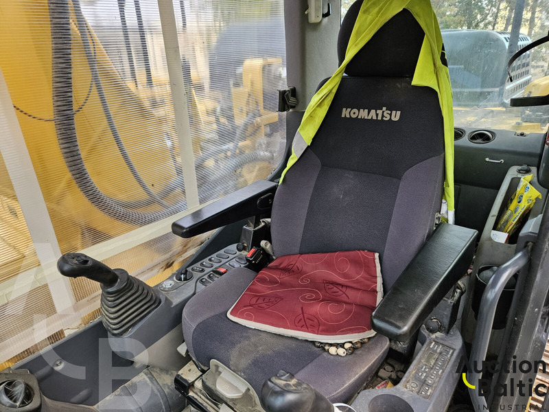 Komatsu PC210LC-11 - Vikšrinis ekskavatorius: foto 5 Komatsu PC210LC-11 - Vikšrinis ekskavatorius: foto 5