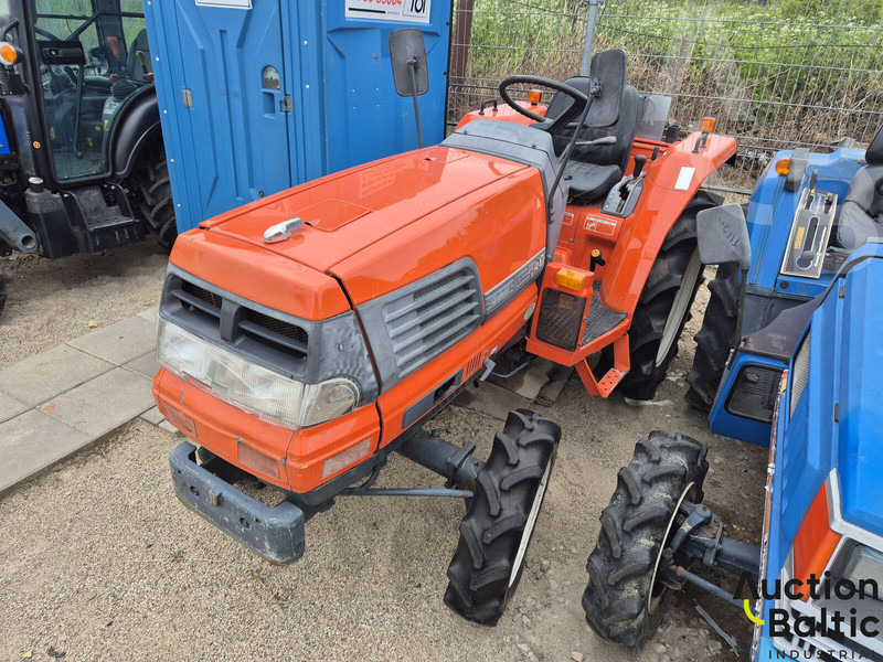 Kubota GL 240 - Traktorius: foto 2 Kubota GL 240 - Traktorius: foto 2