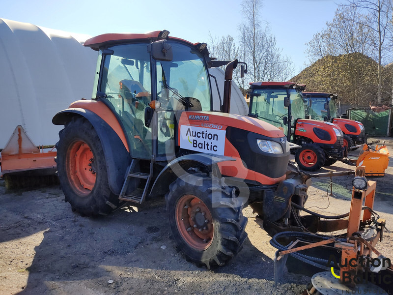 Kubota M 6060-C - Traktorius: foto 1 Kubota M 6060-C - Traktorius: foto 1