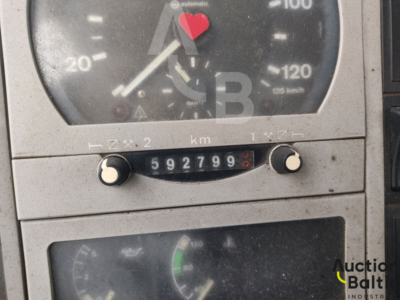 Nuožulnaus pakėlimo ant platformos sunkvežimis MAN 18.284: foto 8