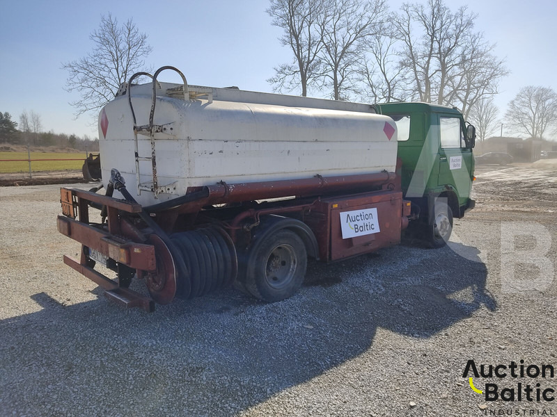 MAN 8.136 - Autocisterna: foto 4 MAN 8.136 - Autocisterna: foto 4