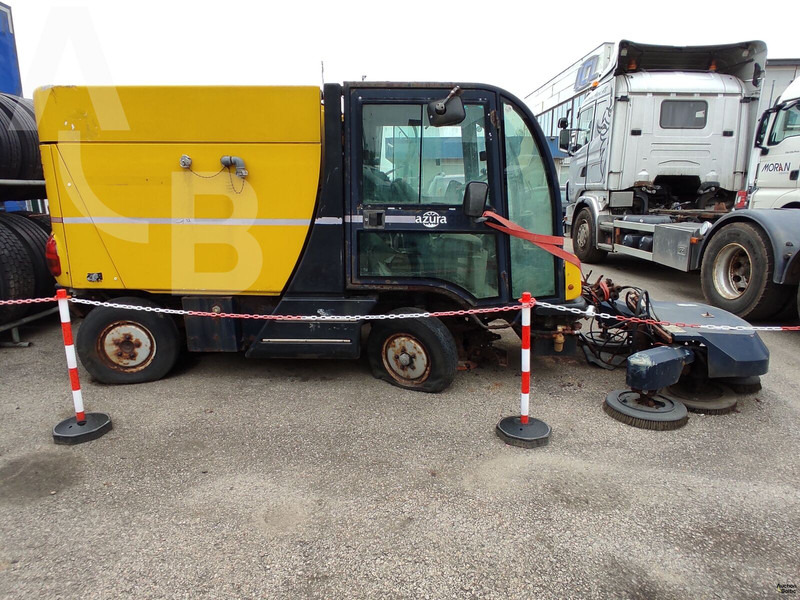 Mathieu Azura - Gatvių šlavimo mašina: foto 4 Mathieu Azura - Gatvių šlavimo mašina: foto 4