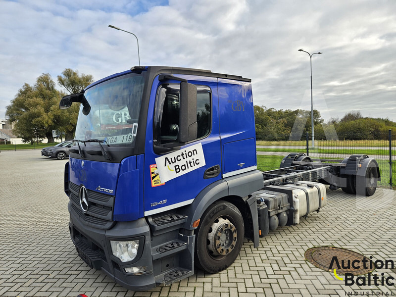 Mercedes-Benz Actros 1843 - Važiuoklės sunkvežimis: foto 3 Mercedes-Benz Actros 1843 - Važiuoklės sunkvežimis: foto 3
