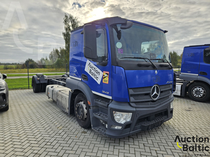 Mercedes-Benz Actros 1843 - Važiuoklės sunkvežimis: foto 1 Mercedes-Benz Actros 1843 - Važiuoklės sunkvežimis: foto 1