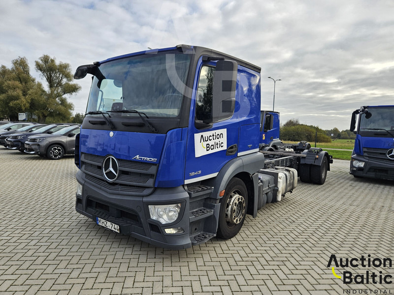Mercedes-Benz Actros 1843 - Važiuoklės sunkvežimis: foto 1 Mercedes-Benz Actros 1843 - Važiuoklės sunkvežimis: foto 1