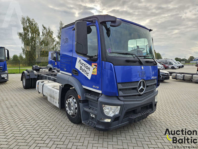 Mercedes-Benz Actros 1843 - Važiuoklės sunkvežimis: foto 1 Mercedes-Benz Actros 1843 - Važiuoklės sunkvežimis: foto 1
