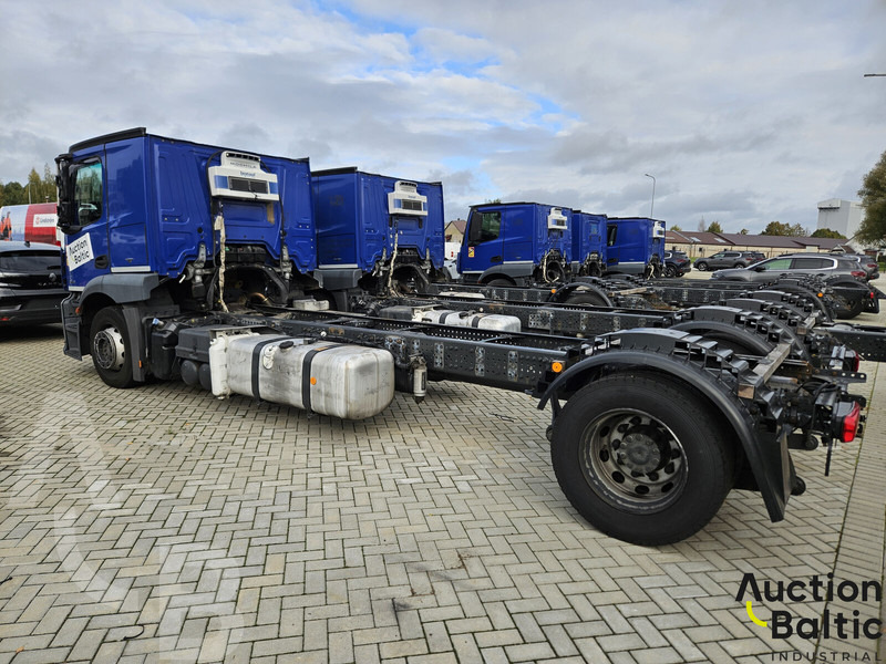 Mercedes-Benz Actros 1843 - Važiuoklės sunkvežimis: foto 3 Mercedes-Benz Actros 1843 - Važiuoklės sunkvežimis: foto 3