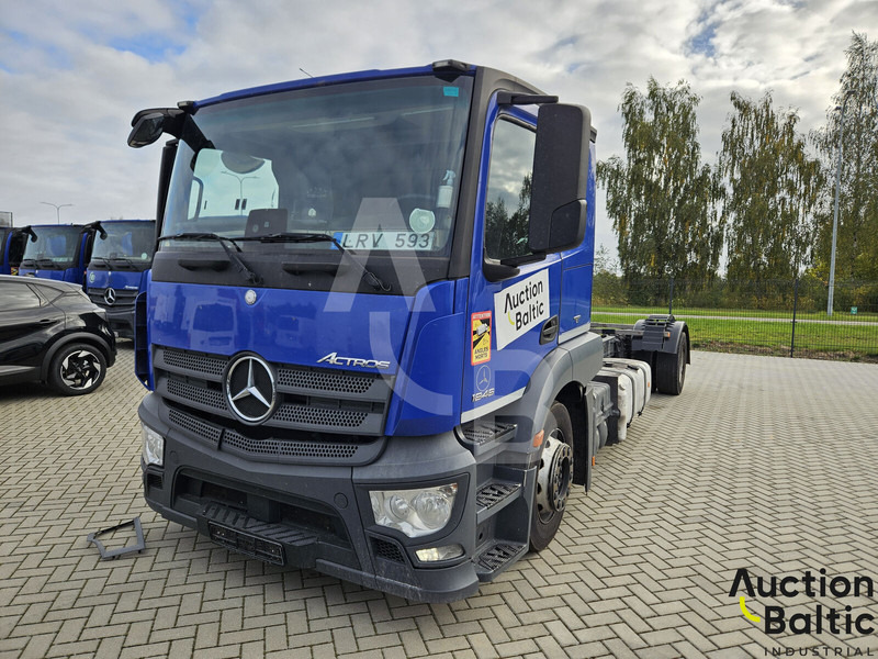 Mercedes-Benz Actros 1843 - Važiuoklės sunkvežimis: foto 1 Mercedes-Benz Actros 1843 - Važiuoklės sunkvežimis: foto 1