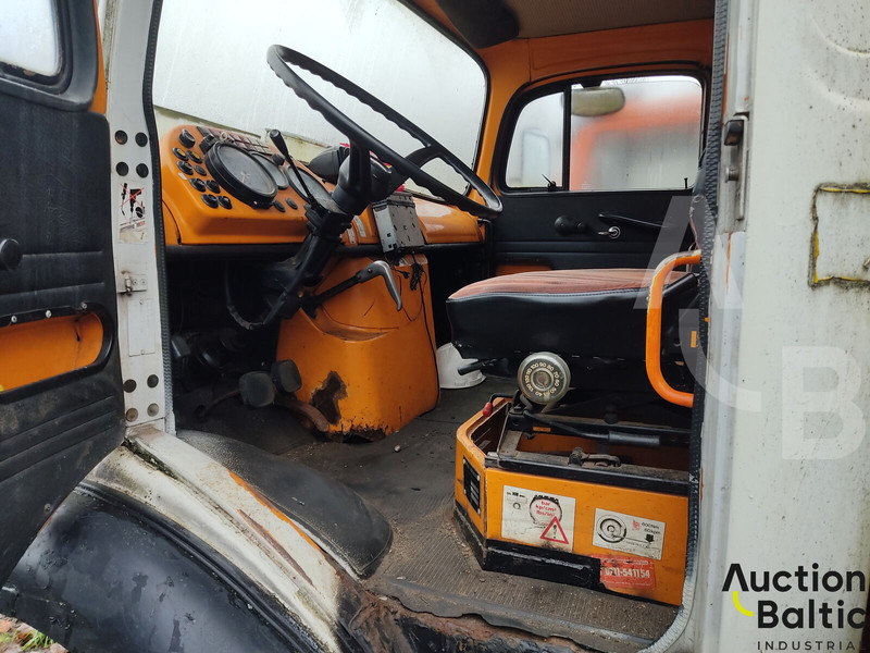 Mercedes-Benz Lako 911 - Autobokštelio: foto 5 Mercedes-Benz Lako 911 - Autobokštelio: foto 5