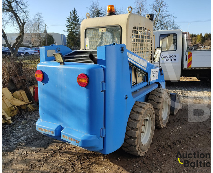 Messersi SL-45 - Mini krautuvas: foto 3 Messersi SL-45 - Mini krautuvas: foto 3