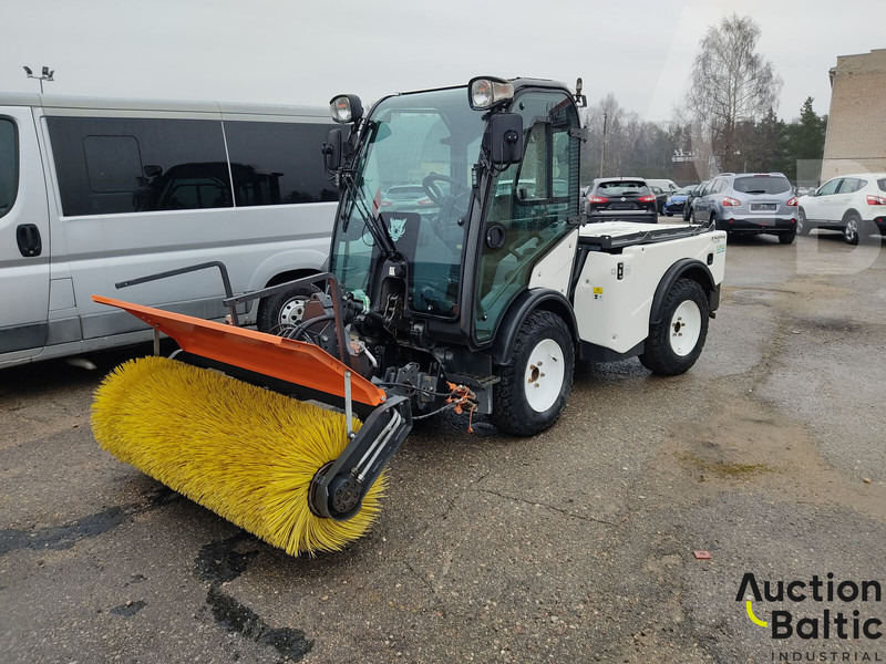 Multihog CX75 - Gatvių šlavimo mašina: foto 1 Multihog CX75 - Gatvių šlavimo mašina: foto 1