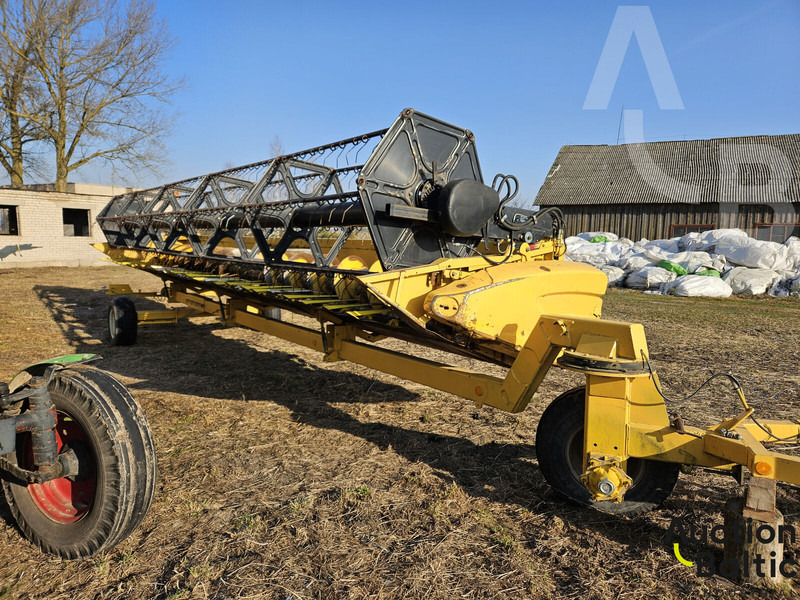 Derliaus nuėmimo kombainas pervežimui maisto produktų New Holland CR 9080: foto 12
