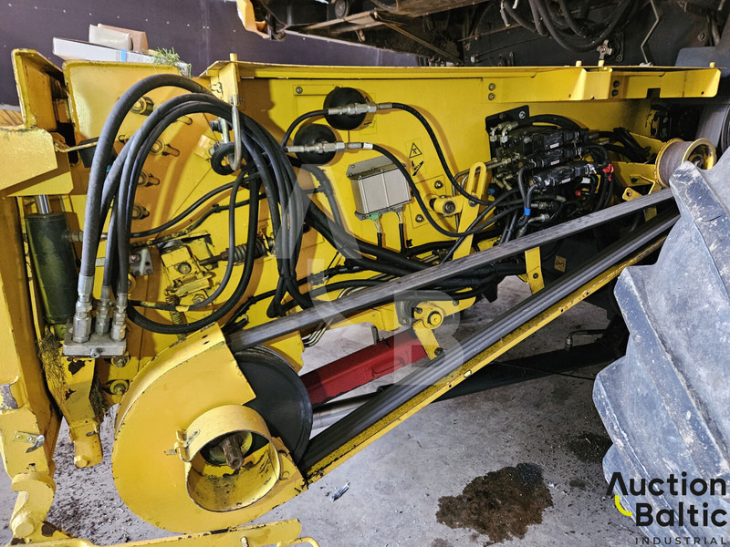 Derliaus nuėmimo kombainas pervežimui maisto produktų New Holland CR 9080: foto 17