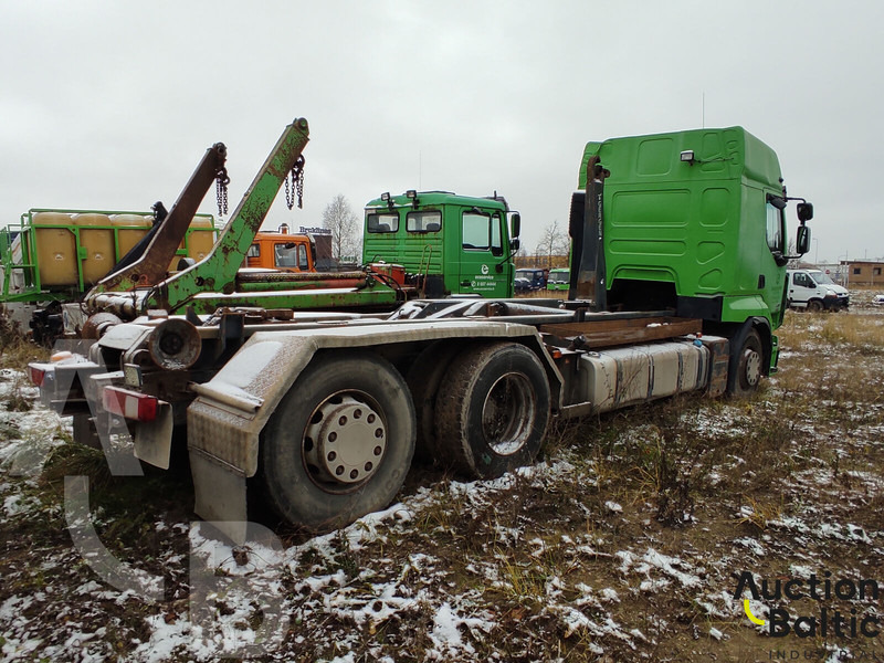 Renault Premium Route - Nuožulnaus pakėlimo ant platformos sunkvežimis: foto 4 Renault Premium Route - Nuožulnaus pakėlimo ant platformos sunkvežimis: foto 4