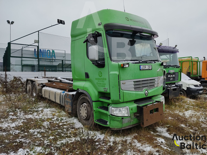 Renault Premium Route - Nuožulnaus pakėlimo ant platformos sunkvežimis: foto 1 Renault Premium Route - Nuožulnaus pakėlimo ant platformos sunkvežimis: foto 1