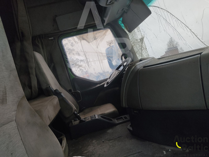 Renault Premium Route - Nuožulnaus pakėlimo ant platformos sunkvežimis: foto 5 Renault Premium Route - Nuožulnaus pakėlimo ant platformos sunkvežimis: foto 5