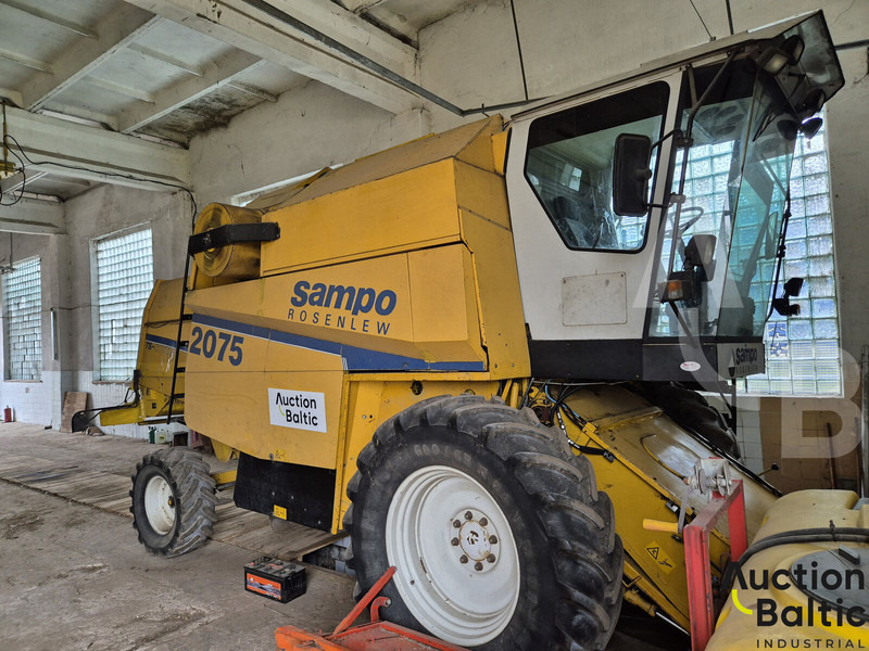 Sampo-Rosenlew SR 2075 TS - Derliaus nuėmimo kombainas: foto 1 Sampo-Rosenlew SR 2075 TS - Derliaus nuėmimo kombainas: foto 1