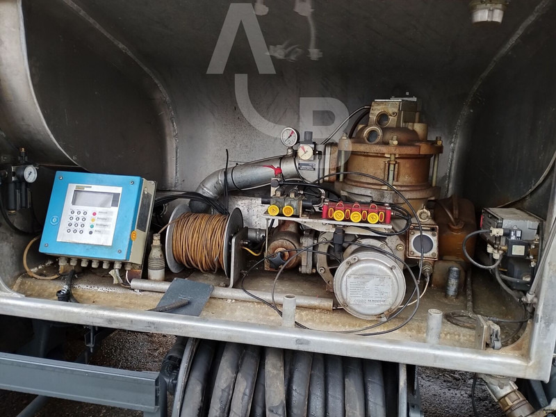 Autocisterna pervežimui kuro Scania B4X2 ATL: foto 13