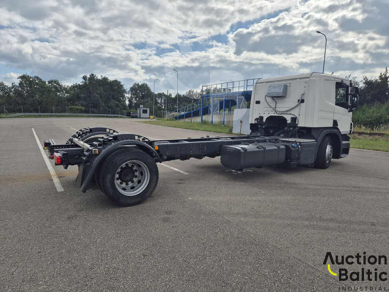 Scania P 450 - Važiuoklės sunkvežimis: foto 4 Scania P 450 - Važiuoklės sunkvežimis: foto 4