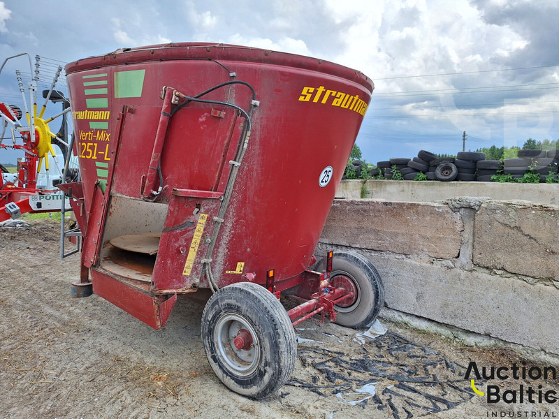 Strautmann VM 1251 L - Gyvulininkystės įranga: foto 5 Strautmann VM 1251 L - Gyvulininkystės įranga: foto 5