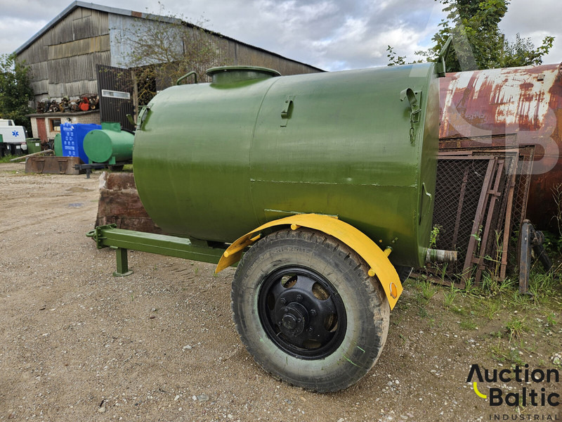 Tanker - Savivartis priekaba: foto 3 Tanker - Savivartis priekaba: foto 3