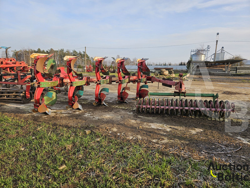 UNIA - Plūgas: foto 3 UNIA - Plūgas: foto 3