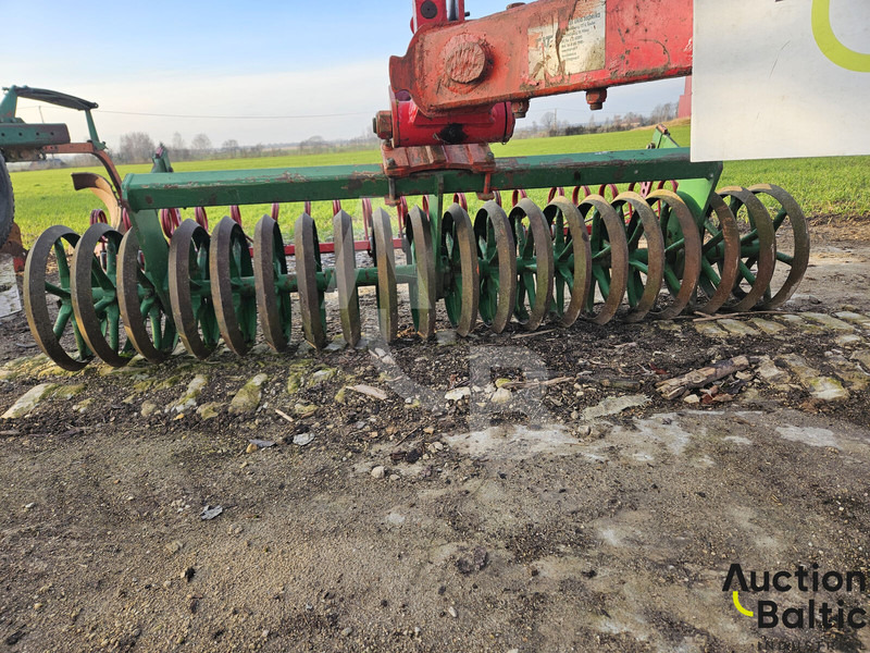 UNIA - Plūgas: foto 5 UNIA - Plūgas: foto 5