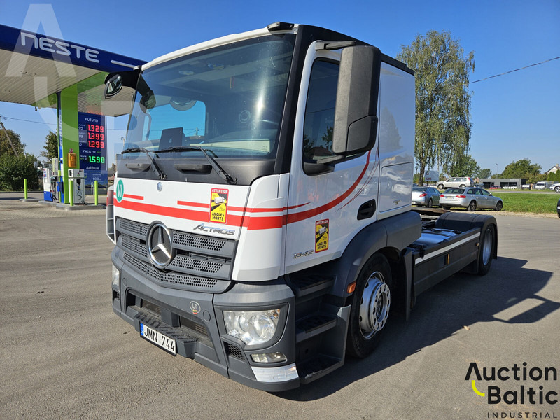 Mercedes-Benz Actros - Vilkikas: foto 1 Mercedes-Benz Actros - Vilkikas: foto 1