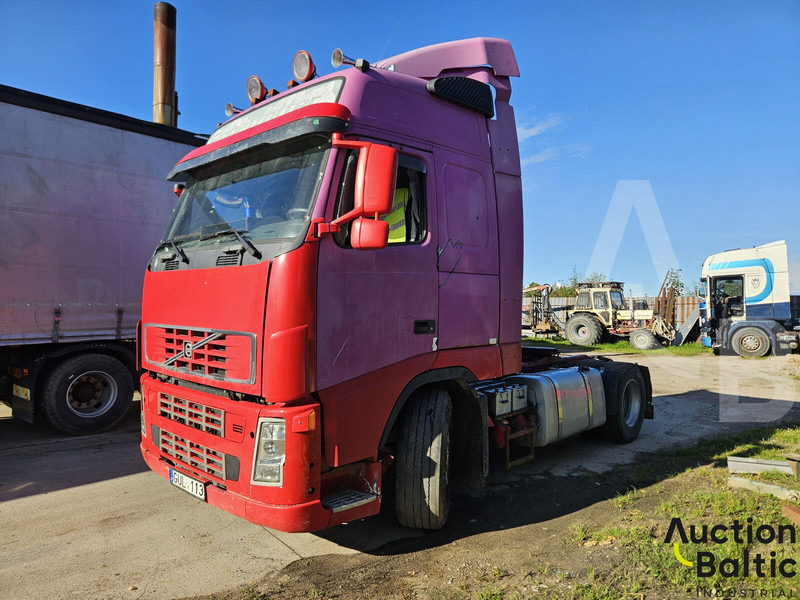 Volvo FH12 - Vilkikas: foto 1 Volvo FH12 - Vilkikas: foto 1