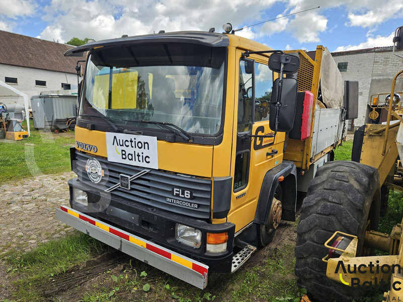 Volvo FL612 - Platforminis/ Bortinis sunkvežimis: foto 1 Volvo FL612 - Platforminis/ Bortinis sunkvežimis: foto 1