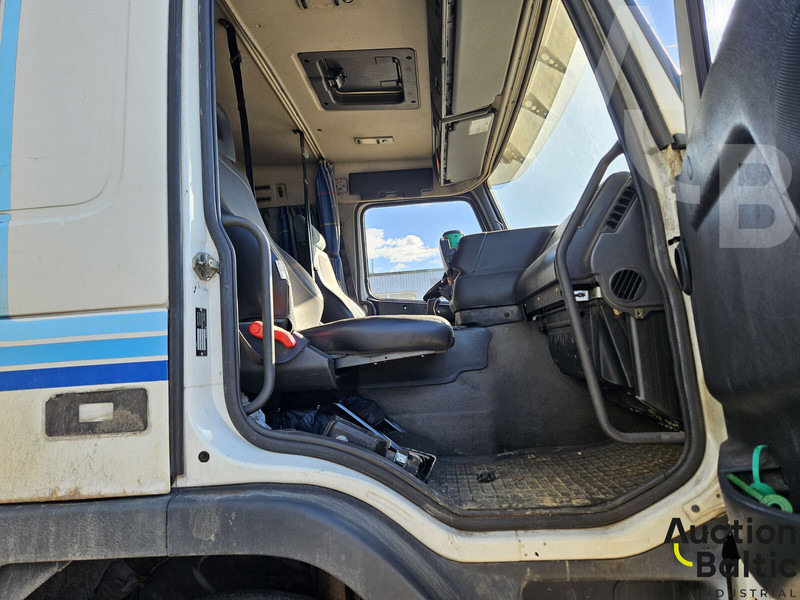 Savivartis sunkvežimis Volvo FM7 310: foto 6