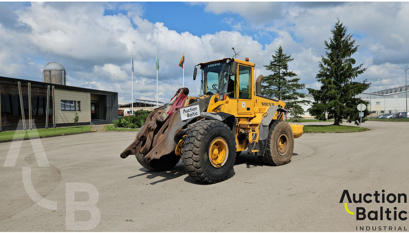 Volvo L 110 E - Ratinis krautuvas: foto 2 Volvo L 110 E - Ratinis krautuvas: foto 2