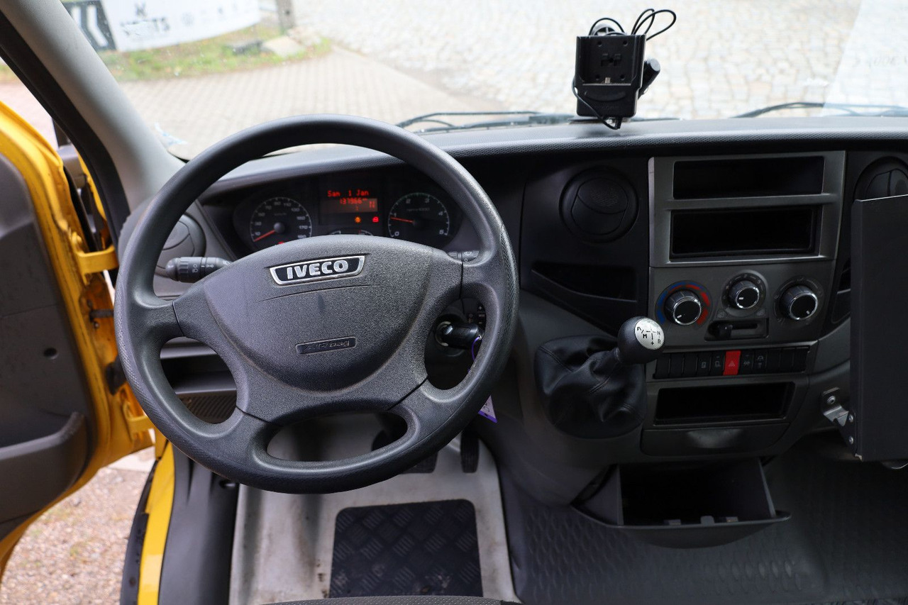 Furgonas su krovinių dėže Iveco IS35SI2AA Daily/ Regalsystem/Luftfeder/1. Hand/: foto 9