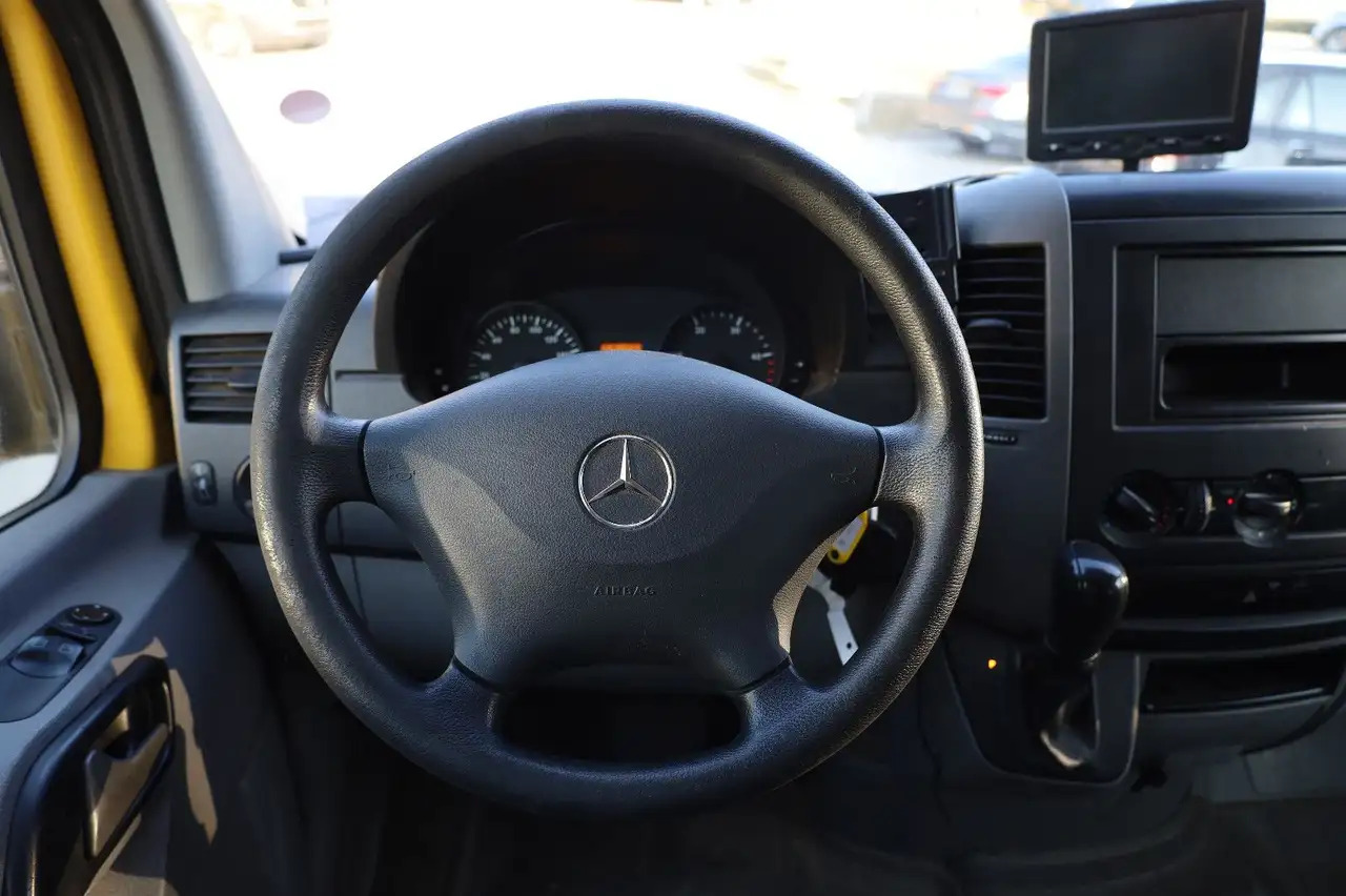 Mercedes-Benz Sprinter II Pritsche/ Koffer/Regalsystem - Furgonas su krovinių dėže: foto 5 Mercedes-Benz Sprinter II Pritsche/ Koffer/Regalsystem - Furgonas su krovinių dėže: foto 5