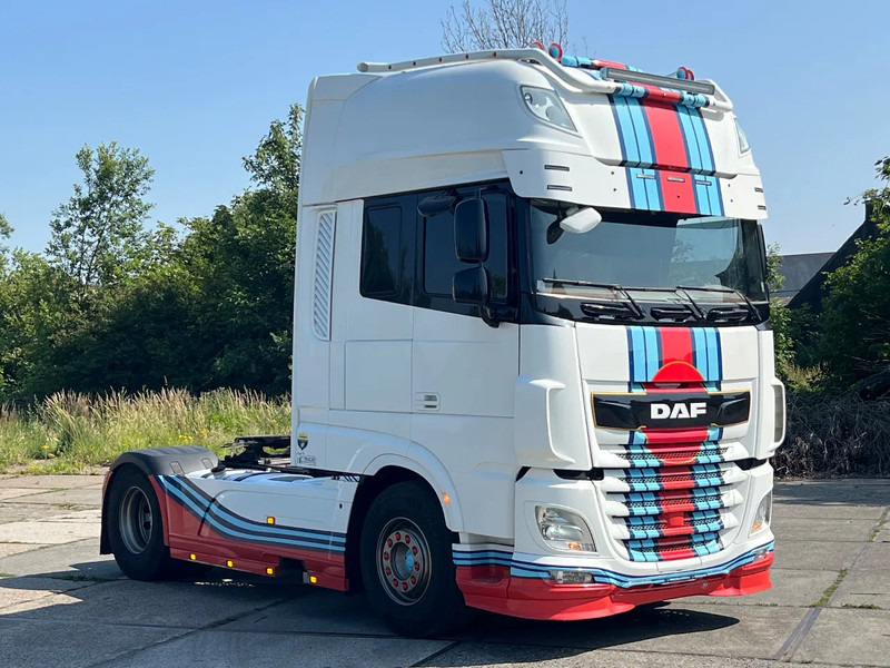 DAF XF 530 MARTINI RACING XF530 full options - Vilkikas: foto 2 DAF XF 530 MARTINI RACING XF530 full options - Vilkikas: foto 2