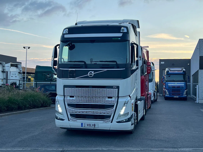 Volvo FH 500 2023**Park cool**FH500 2023 486.000km** - Vilkikas: foto 2 Volvo FH 500 2023**Park cool**FH500 2023 486.000km** - Vilkikas: foto 2