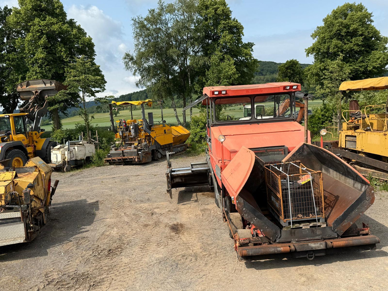 Demag-Dynapac DF135P powerfull 4-axle-paver - Asfalto klotuvas: foto 4 Demag-Dynapac DF135P powerfull 4-axle-paver - Asfalto klotuvas: foto 4
