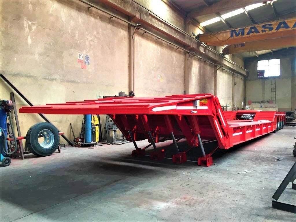 AME 100 Ton, Front Loading 4 Axle Lowbed Semi Trailer - Žemo profilio platforma puspriekabė: foto 3 AME 100 Ton, Front Loading 4 Axle Lowbed Semi Trailer - Žemo profilio platforma puspriekabė: foto 3