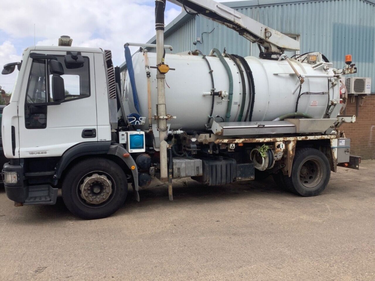IVECO 180e25 euro5 - Asenizatorius: foto 3 IVECO 180e25 euro5 - Asenizatorius: foto 3