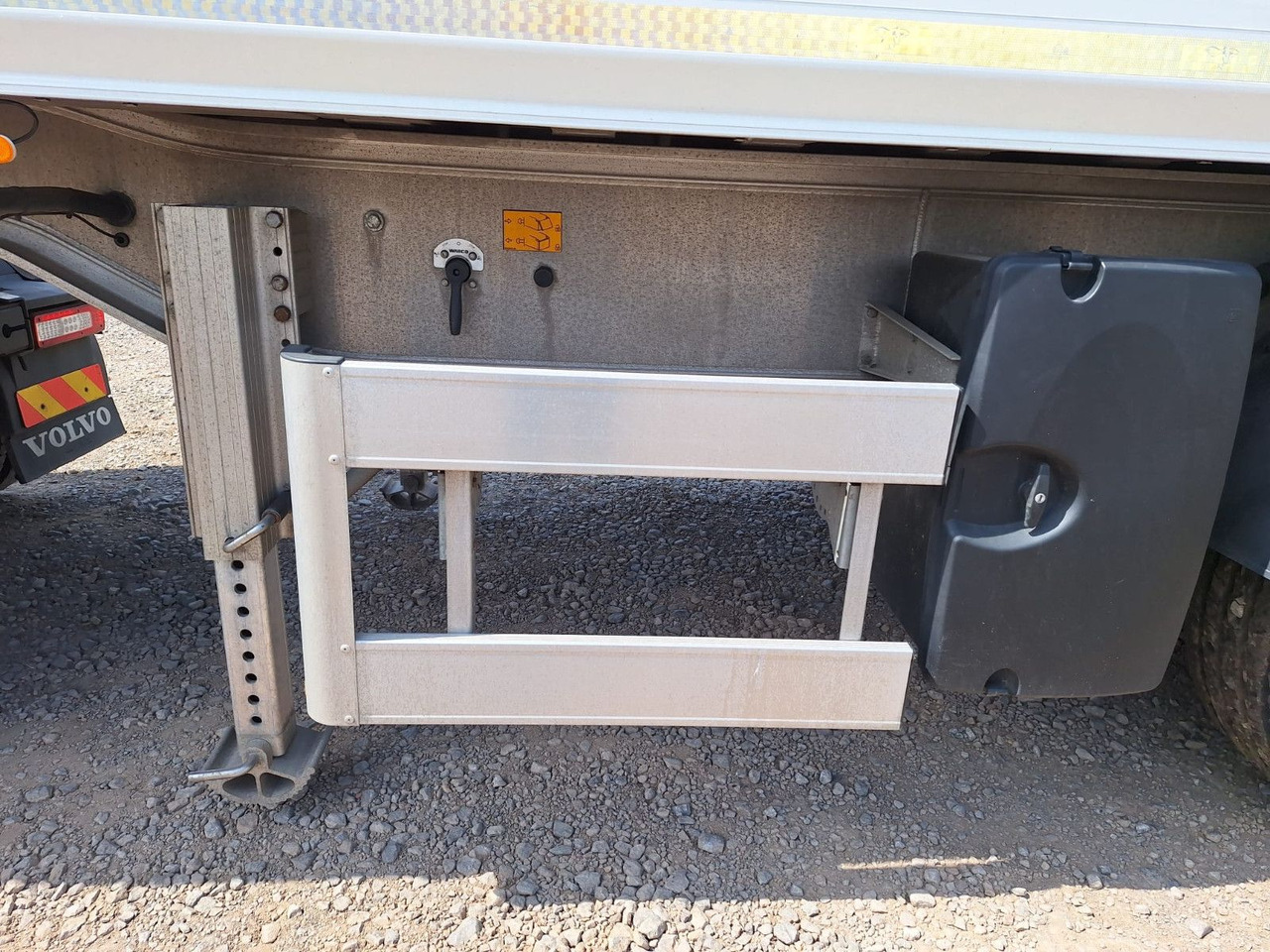 Savivartis puspriekabė Benalu Bulkliner S 95  50m³ Kombiklappe: foto 13