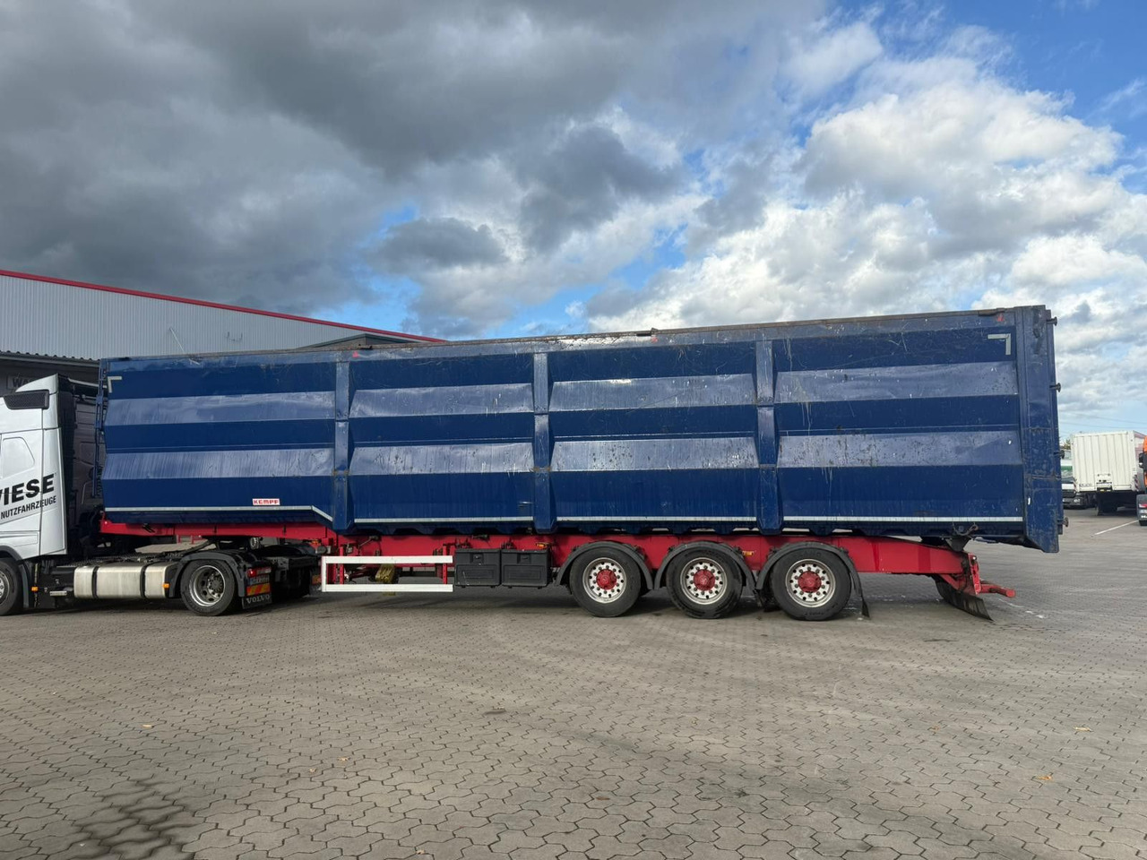 Kempf SKM 35/3 Großraummulde für Schrott 85m³ - Savivartis puspriekabė: foto 5 Kempf SKM 35/3 Großraummulde für Schrott 85m³ - Savivartis puspriekabė: foto 5
