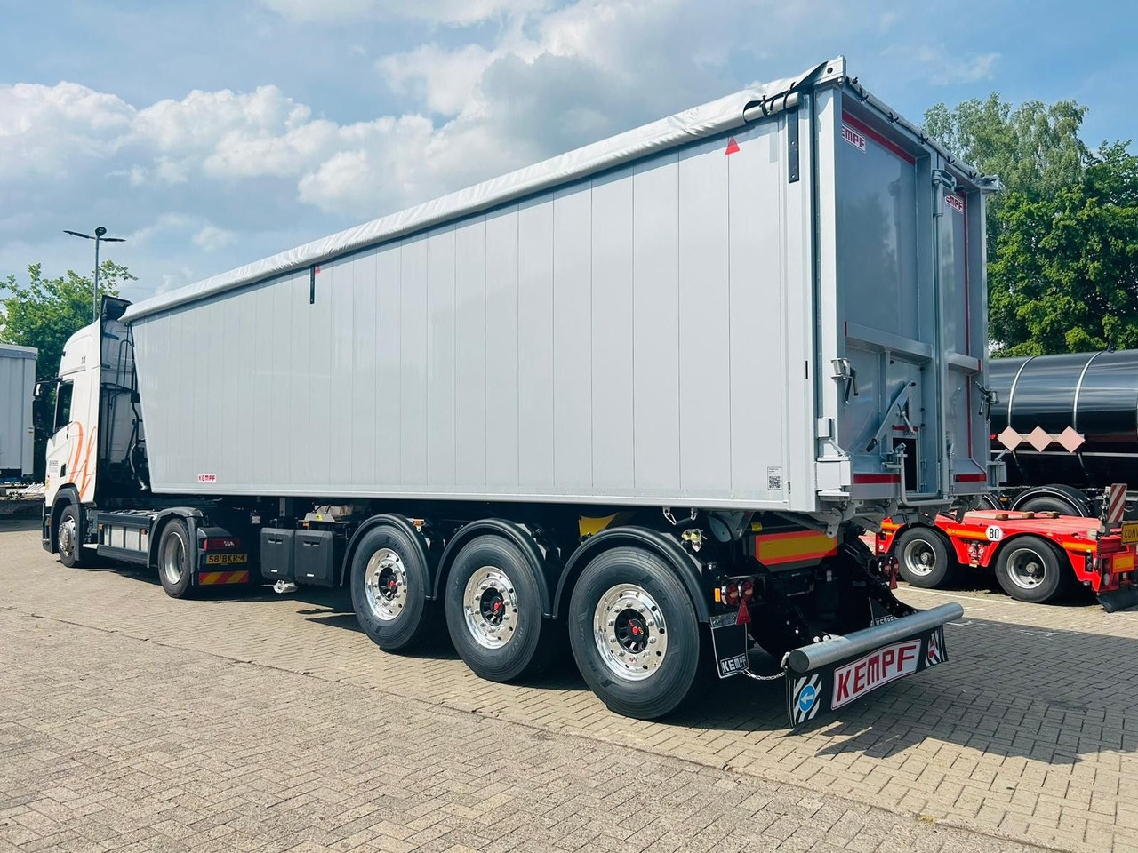 Kempf SKM 36/3 AK 3-Achs Alu Sattelkipper 50m³ - Savivartis puspriekabė: foto 3 Kempf SKM 36/3 AK 3-Achs Alu Sattelkipper 50m³ - Savivartis puspriekabė: foto 3
