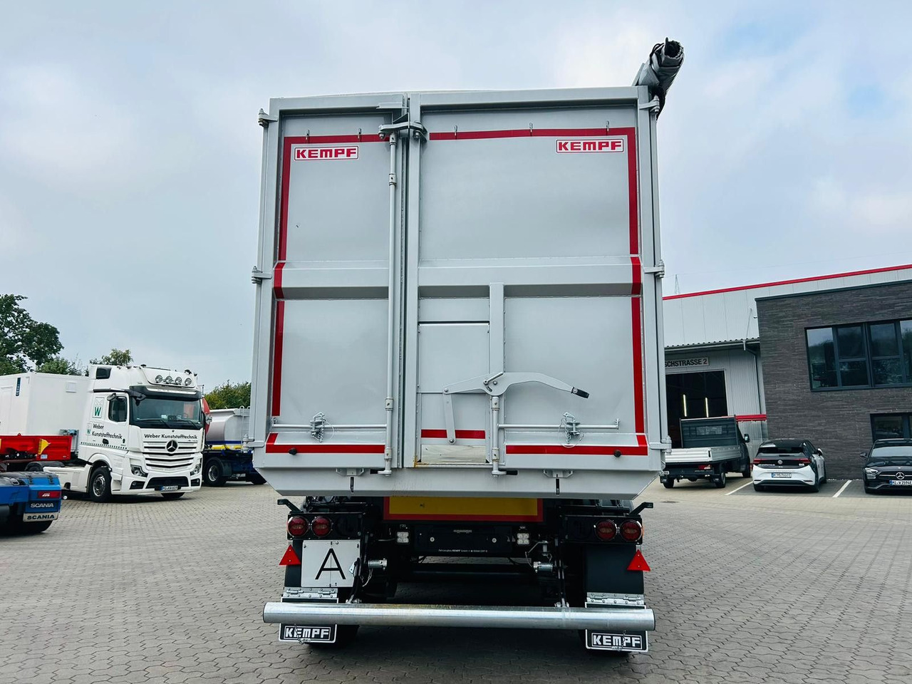 Kempf SKM 36/3 SR-Membran Stahl Halbrundmulde 50m³ - Savivartis puspriekabė: foto 5 Kempf SKM 36/3 SR-Membran Stahl Halbrundmulde 50m³ - Savivartis puspriekabė: foto 5