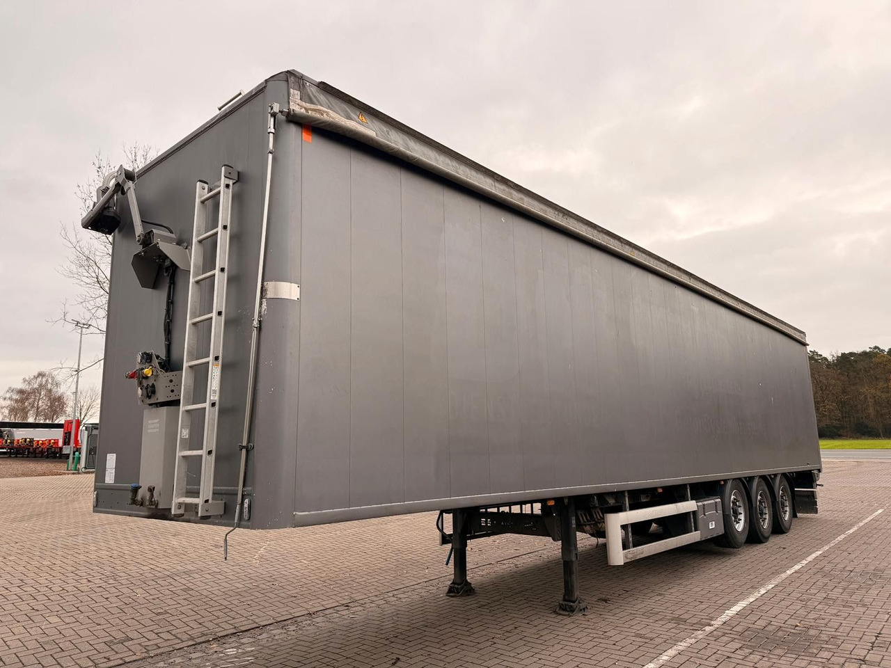 Knapen K100 Schubboden 92m³ 10mm Boden Powersheet - Su slankiojanciomis grindimis puspriekabė: foto 2 Knapen K100 Schubboden 92m³ 10mm Boden Powersheet - Su slankiojanciomis grindimis puspriekabė: foto 2