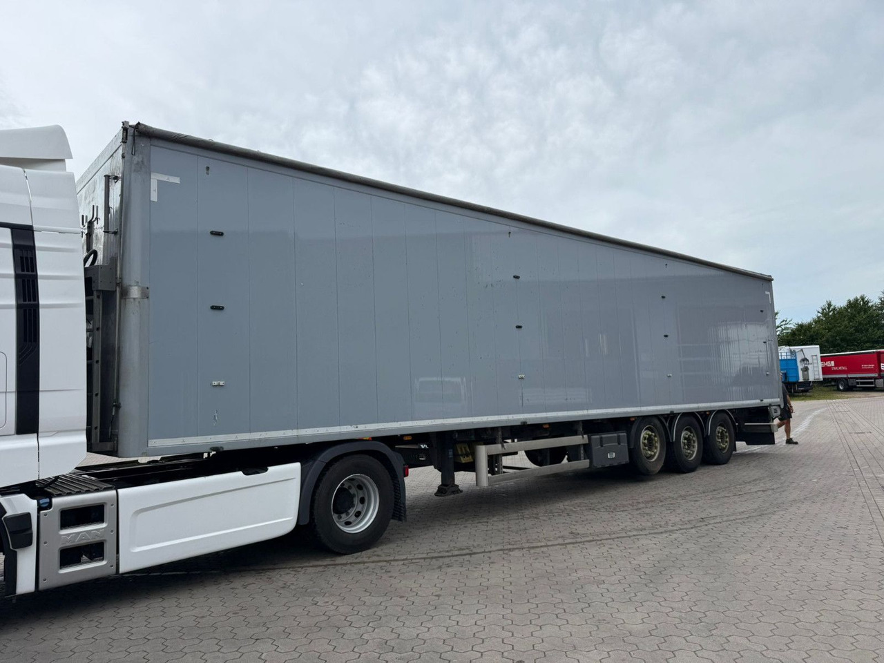 Knapen K100 Schubboden 92m³ HDI Boden ideal für Müll - Su slankiojanciomis grindimis puspriekabė: foto 2 Knapen K100 Schubboden 92m³ HDI Boden ideal für Müll - Su slankiojanciomis grindimis puspriekabė: foto 2